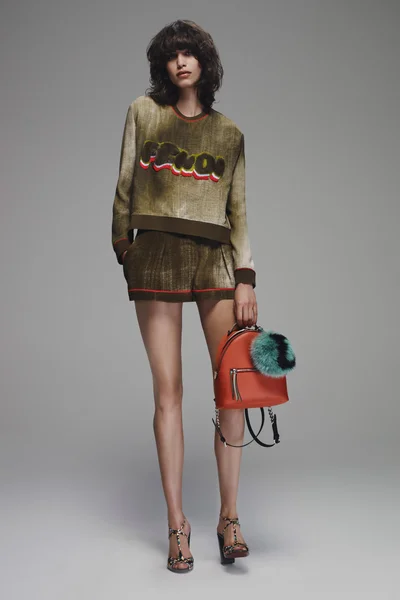 Look 13